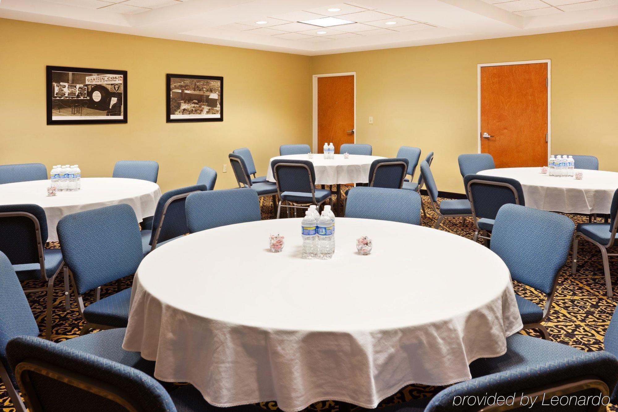 Holiday Inn Express Charlotte West - Gastonia By Ihg Konforlar fotoğraf